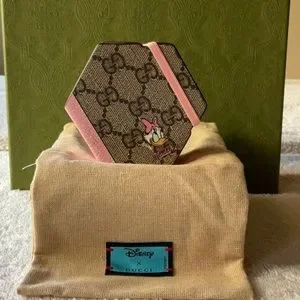 Gucci | Office | Gucci X Disney Daisy Duck Sticky Notes Nwt | Poshmark